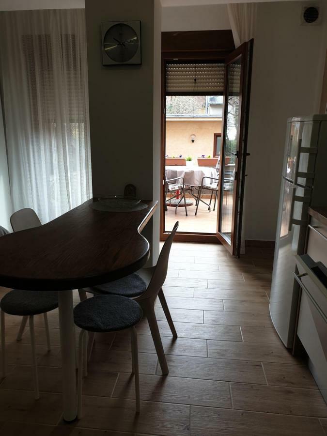Apartments Ziher ซาเกร็บ ภายนอก รูปภาพ