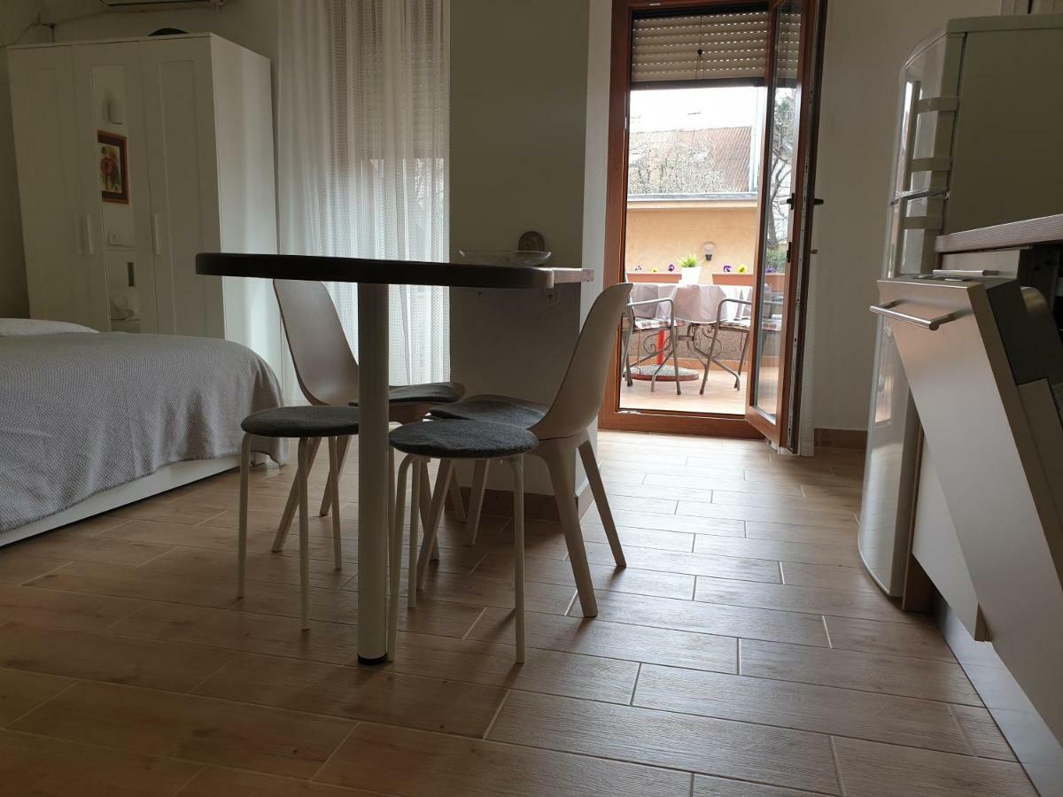 Apartments Ziher ซาเกร็บ ภายนอก รูปภาพ